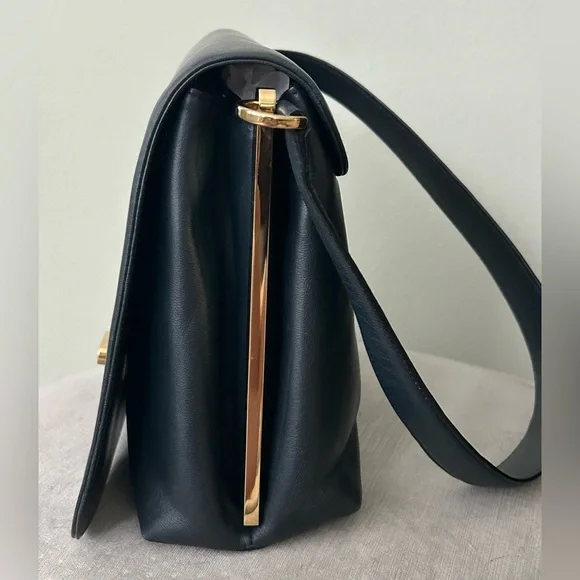 Authentic Salvatore Ferragamo Studio Box Navy Leather Gold Gancio Med EUC - Picture 7 of 15